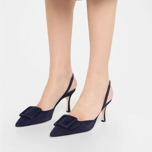 Manolo Blahnik Maysli Blue Suede EUC 39